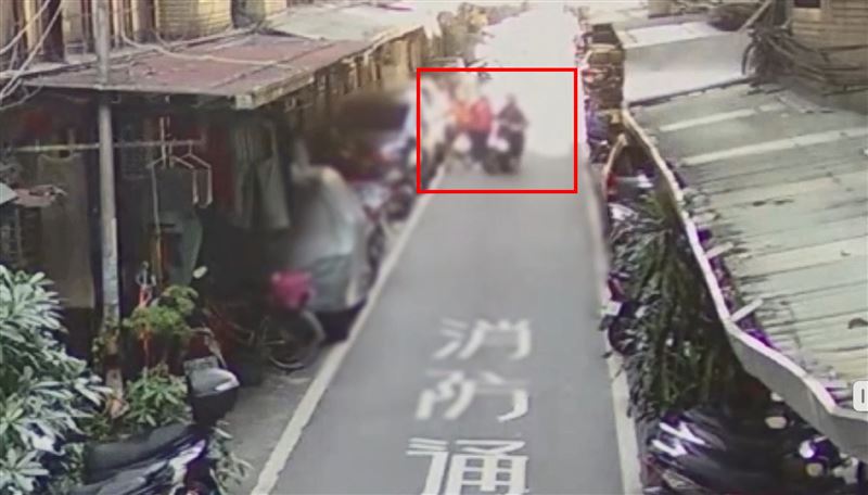 台灣新聞通訊社-逆光釀禍！板橋OL稱陽光刺眼　騎車猛撞76歲嬤致命危送ICU搶救