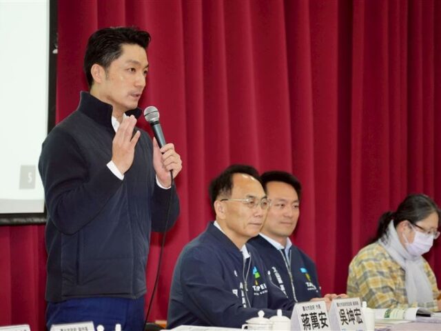 台灣新聞通訊社-台北迪化年貨大街擴大禁菸範圍！蔣萬安：打造無菸城市重要的一步