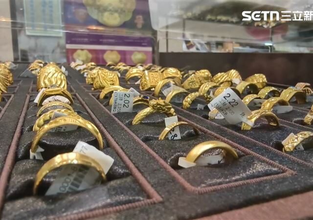 台灣新聞通訊社-金價創新高！連「K金假牙」都來賣　客翻倍賺