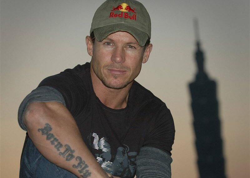 台灣新聞通訊社-曾偷跳台北101！ 平流層邊緣「肉身突破音速」　傳奇男近況曝光