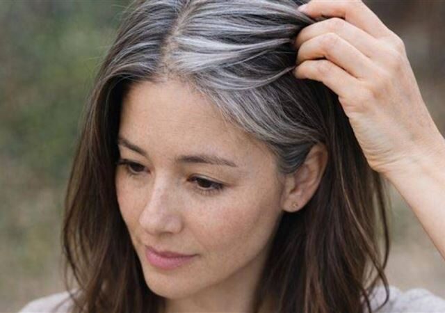 台灣新聞通訊社-過40歲身體斷崖式下滑？她曝「5殘忍轉變」 一票人有感：睡醒就有老花