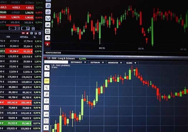 台灣新聞通訊社-面板股遭血洗！外資一週倒貨338億　它卻被撿走9.5萬張