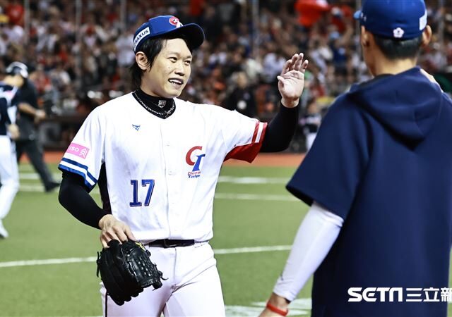 台灣新聞通訊社-WBC／見老隊友種市篤輝入選日本武士　陳冠宇憶往事：投130球隔天還想上