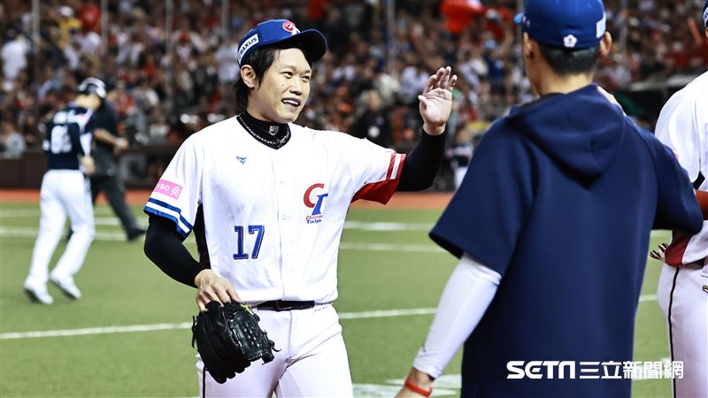 台灣新聞通訊社-WBC／見老隊友種市篤輝入選日本武士　陳冠宇憶往事：投130球隔天還想上