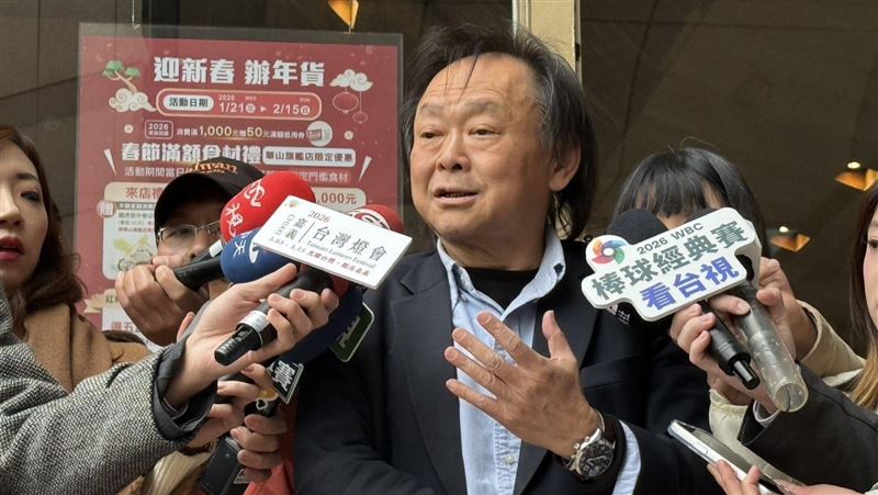 台灣新聞通訊社-盼柯建銘交棒「退在最高點」　王世堅舉雙手支持蔡其昌：不會動不對對槓