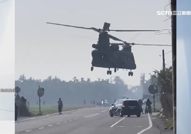 台灣新聞通訊社-停等平交道不稀奇！潮州人馬路等「直升機」起飛