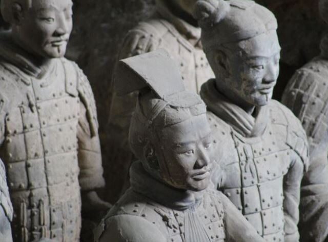 台灣新聞通訊社-為什麼導遊勸「不要和兵馬俑合照」？背後原因曝：聽完遊客全沉默了