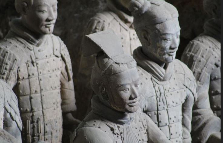 台灣新聞通訊社-為什麼導遊勸「不要和兵馬俑合照」？背後原因曝：聽完遊客全沉默了