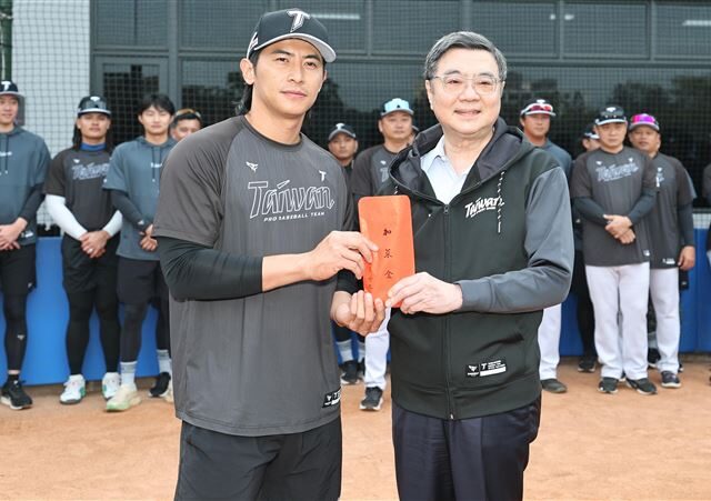台灣新聞通訊社-WBC／卓榮泰南下視察國家隊集訓　頒發20萬加菜金勉勵團隊