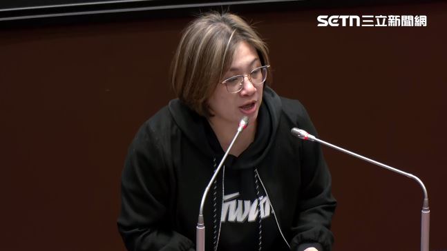 台灣新聞通訊社-陳培瑜談中天條款修法　陳玉珍台下頻插嘴！韓國瑜發聲制止她：請尊重