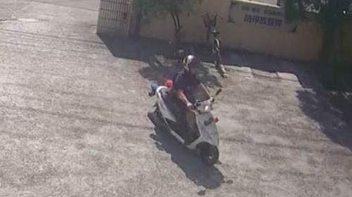 台灣新聞通訊社-毛孩「皮卡」驚險記！溜出家門卻走失500米　警靠「這1招」速尋回