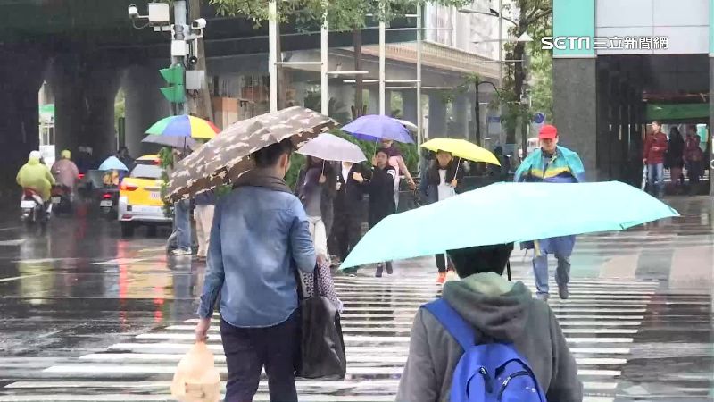 台灣新聞通訊社-雨神降臨！「這時段」華南雲雨東移全台有雨　最低恐探10度