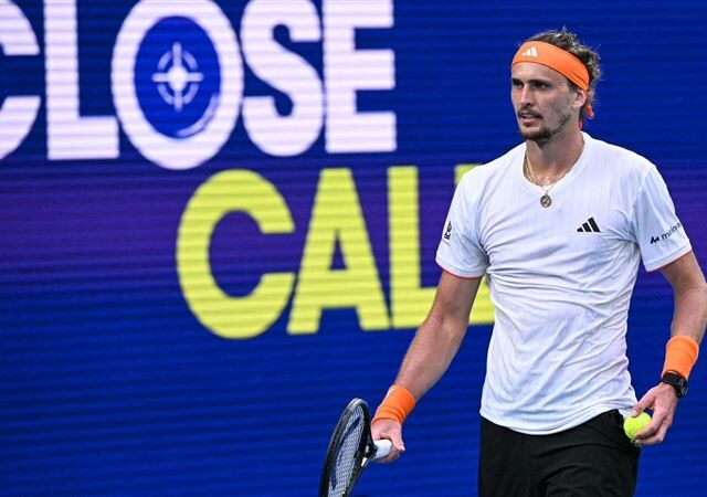 台灣新聞通訊社-澳網／5.5小時史詩級大戰！打到雙腿無力　茲韋列夫目送艾卡拉茲晉決賽