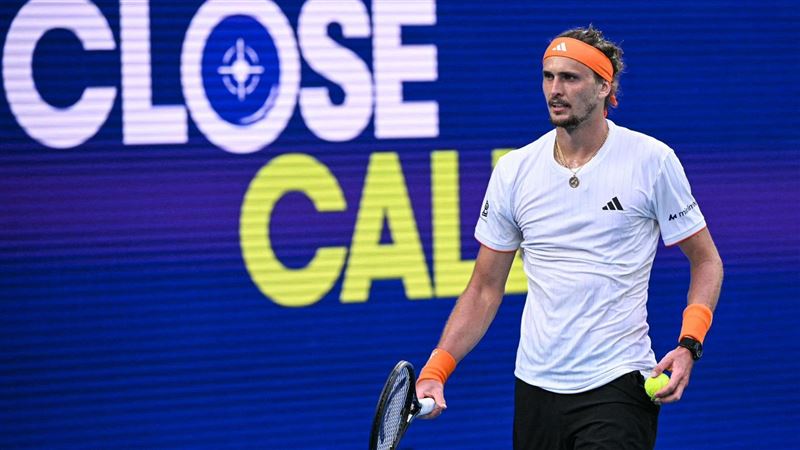 台灣新聞通訊社-澳網／5.5小時史詩級大戰！打到雙腿無力　茲韋列夫目送艾卡拉茲晉決賽