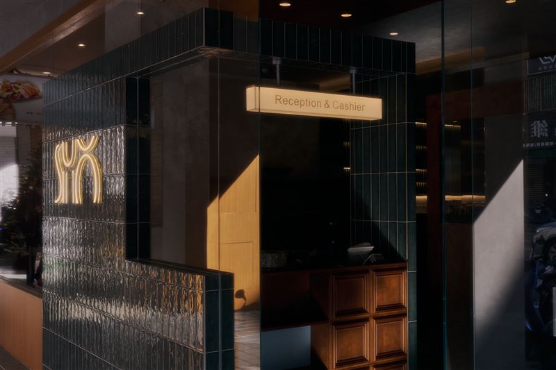 台灣新聞通訊社-這盤燉飯有現刨烏魚子！台義餐酒插旗勤美　牛三寶、花雕酒玩出新味