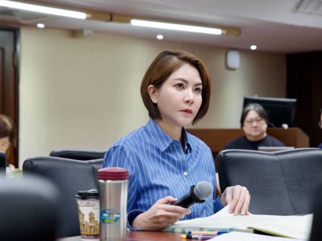 台灣新聞通訊社-陳菁徽退代理孕母審查　陳昭姿：哪位醫師不是無時無刻在「圖利」病人呢