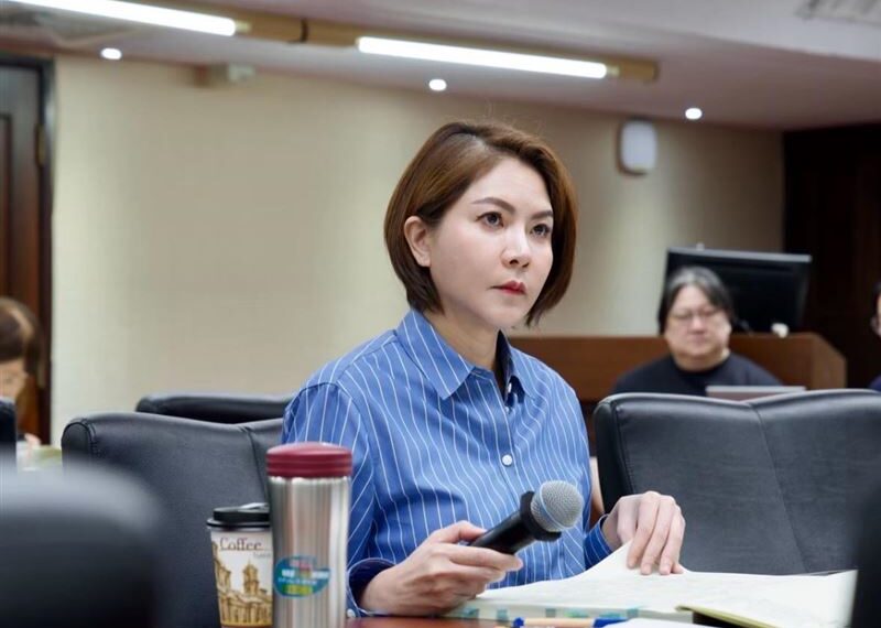 台灣新聞通訊社-陳菁徽退代理孕母審查　陳昭姿：哪位醫師不是無時無刻在「圖利」病人呢