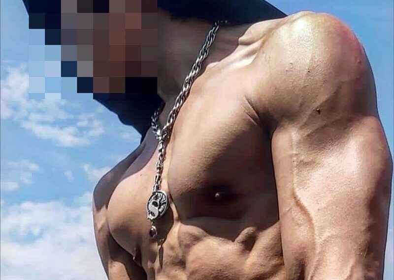 台灣新聞通訊社-新北持刀惡煞身分曝！竟是「猛男界RAIN」臉書滿滿丁字褲大肌照