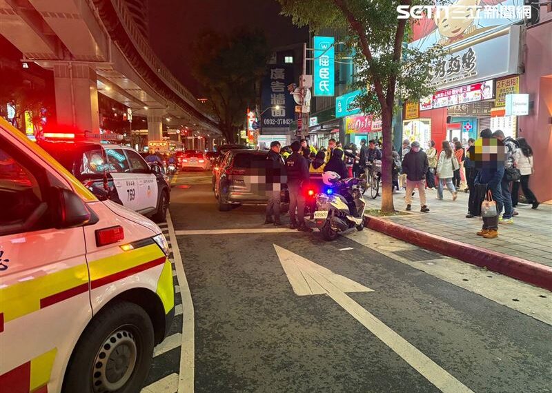 台灣新聞通訊社-新北「裸女」當街跳車⋯目擊者驚呆打110:性侵或擄人?警到場真相曝光