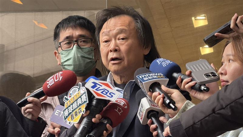 台灣新聞通訊社-主動見柯韓促藍綠白敘舊？王世堅親闢謠「韓國瑜致電邀情」：不會出席