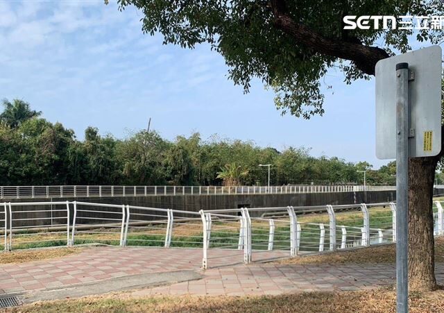 台灣新聞通訊社-中午河堤邊散步突然倒地成屍⋯目擊者嚇瘋急打119！高雄男身份曝光
