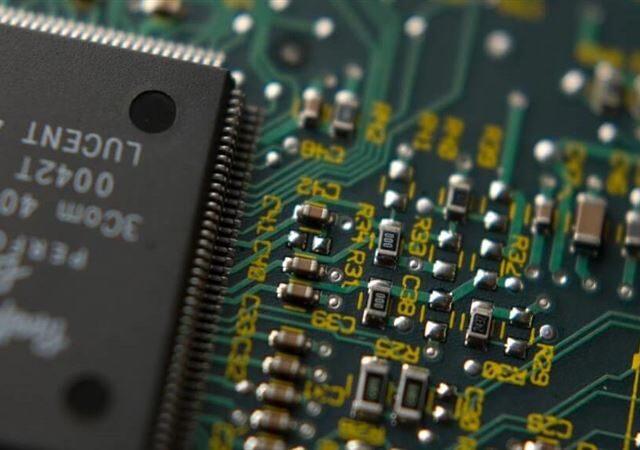 台灣新聞通訊社-美知名半導體設備大廠宣布裁員！預計關閉兩座工廠　影響人數曝