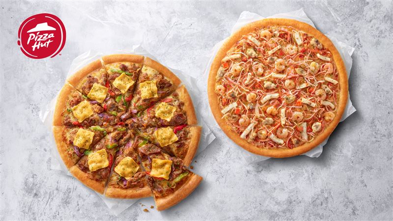 台灣新聞通訊社-必勝客出包再+1!比薩盒打開「驚見醬料瓶」 他自嘲:新年禮物?