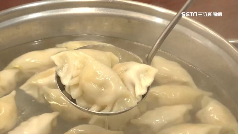 台灣新聞通訊社-永和名店急尋人！誤賣「41顆破皮水餃」道歉　網一看笑翻：天選之人