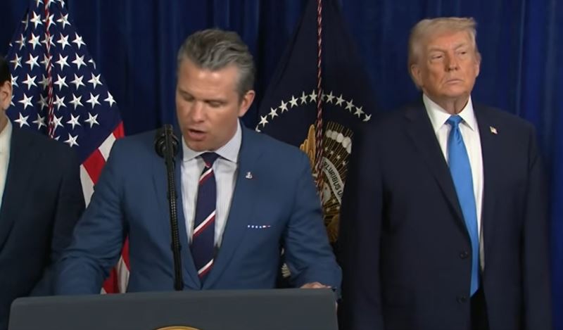 台灣新聞通訊社-川普曬照！馬杜洛穿運動服被銬超狼狽　美軍將無期限接管委內瑞拉