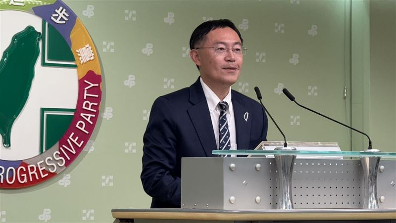 台灣新聞通訊社-柯文哲把朝野僵局歸咎賴清德　民進黨嗆問：認同藍白挺貪污、亂憲政？