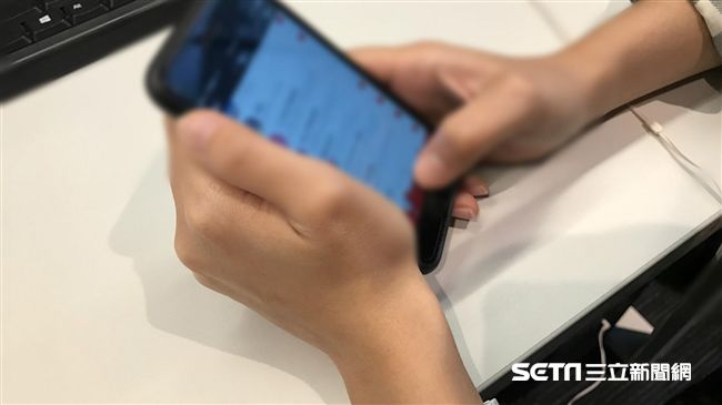 台灣新聞通訊社-iPhone自動選字狂錯！他曝「1神招」變超順　千人實測：大救星