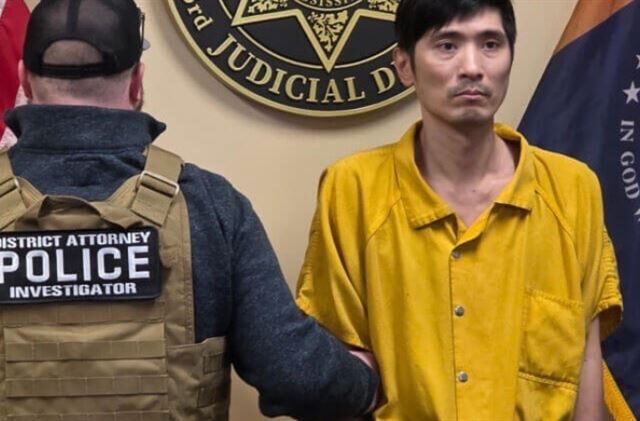 台灣新聞通訊社-44歲台男「專宰美國老人」撈數百萬美金！洛杉磯機場落網