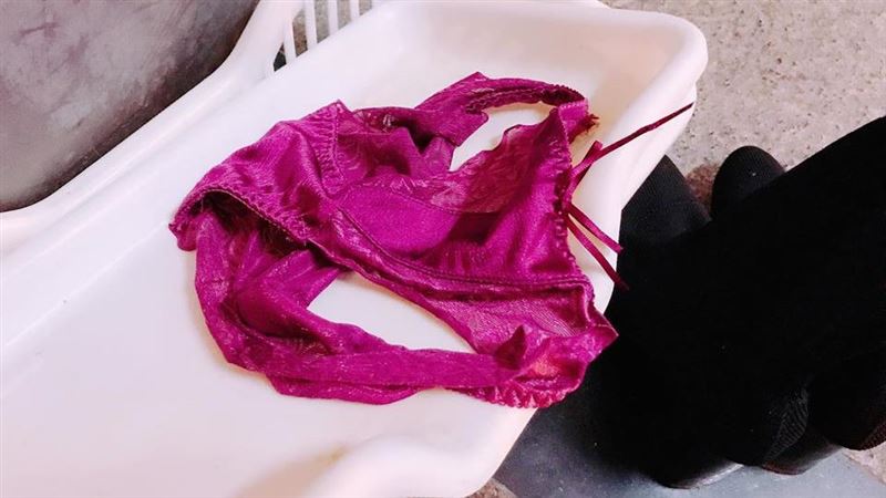 台灣新聞通訊社-逢人就說被色誘!她上網徵求到府滅蟑 男網友卻偷拍床上內褲