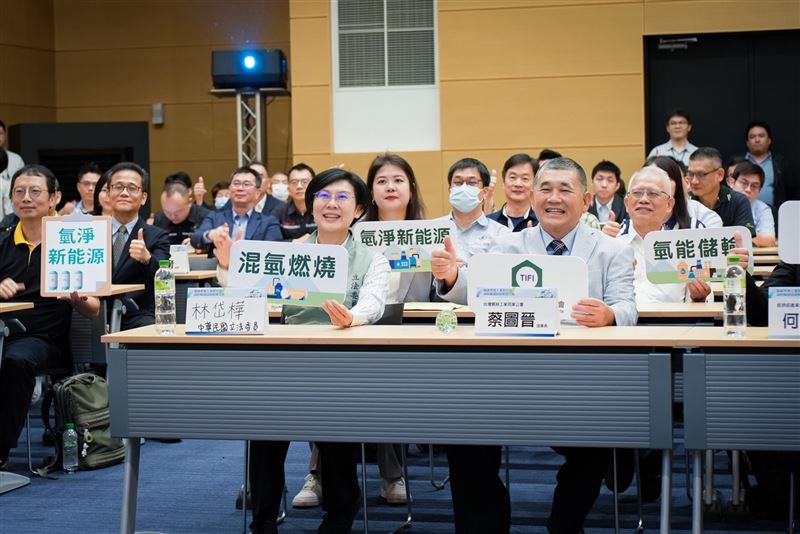 台灣新聞通訊社-起造新高雄！林岱樺拋「一纜二塔三黃金」　AI自駕車導覽、軍工三支箭