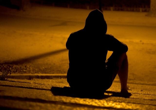 台灣新聞通訊社-工作40年一場空！男掉入「1陷阱」秒破產痛哭：兩眼發黑　晚年人生崩盤