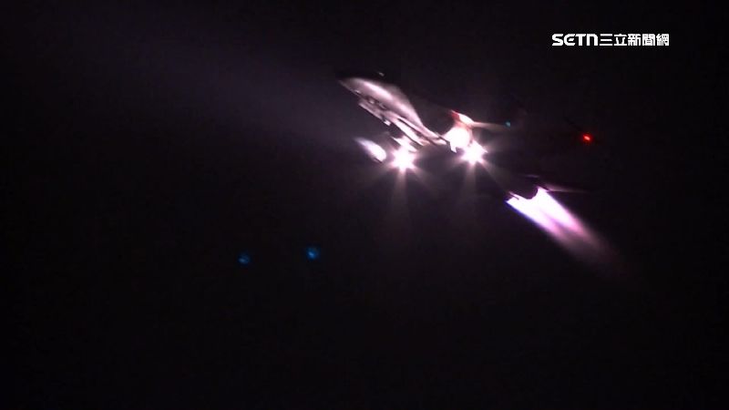 台灣新聞通訊社-戰機飛訓「跨子夜」難度倍增　易空間迷向海看成天