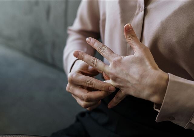 台灣新聞通訊社-跨國戀7年修成正果？台男婚後生病　越妻得知秒斷聯拒來台慘被休