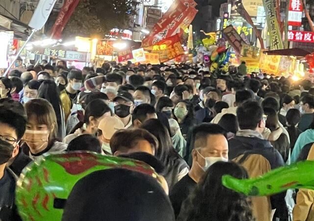 台灣新聞通訊社-嘉市不只普發6千！「符合1條件」加碼最多600元夜市券　 領取時間一次看