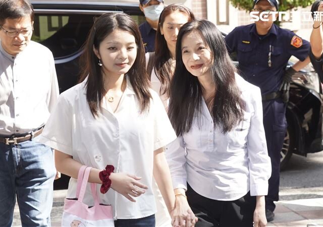 台灣新聞通訊社-應曉薇Threads上海巡　竟對女兒喊「提告」！截圖曝光網瘋傳