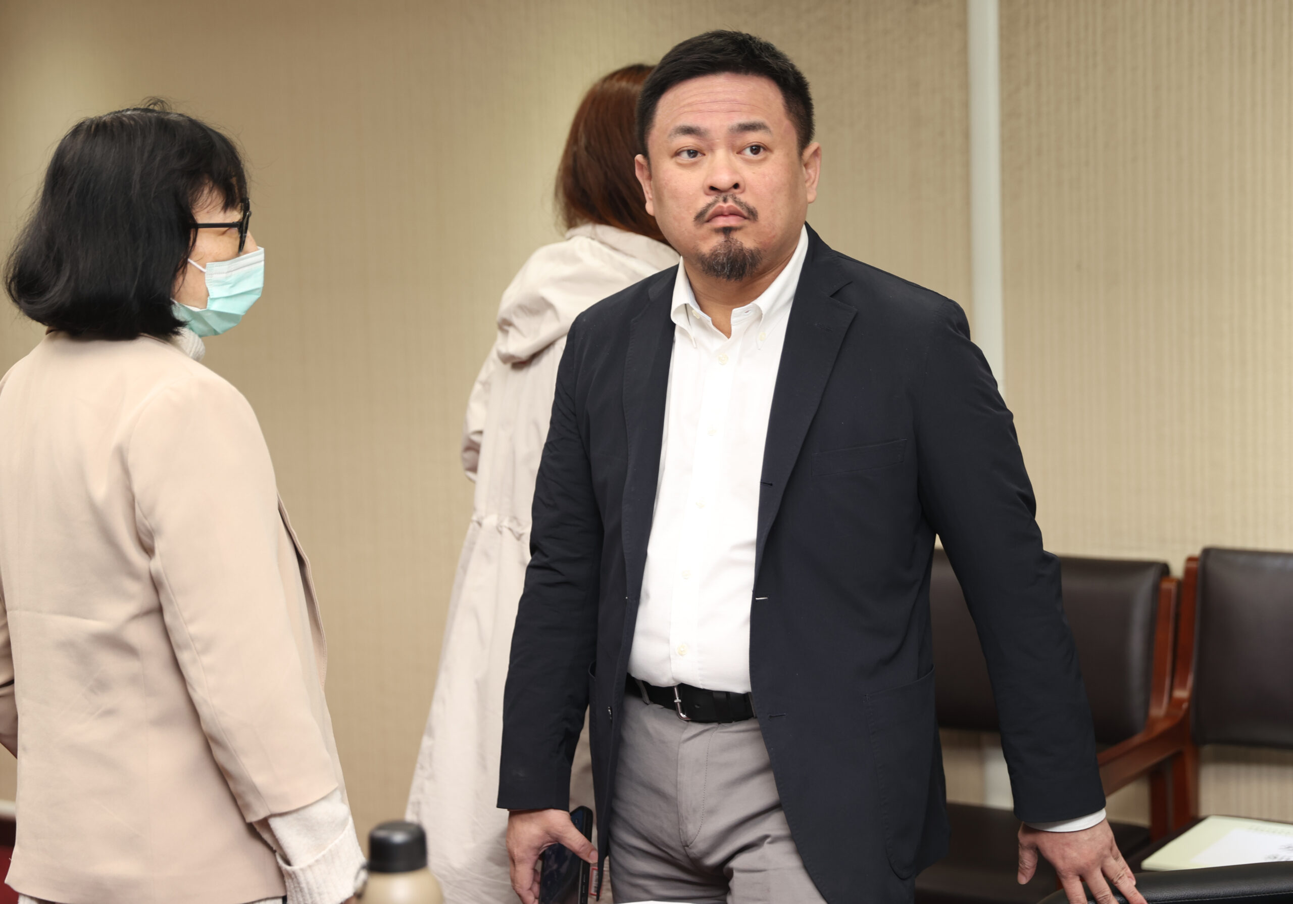 台灣新聞通訊社-外送專法通過立法 勞動部揭三方保障