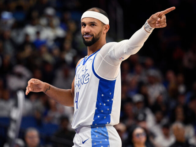 台灣新聞通訊社-NBA／頭帶只能戴頭上！ 聯盟禁止薩格斯搞怪「項圈式」戴法