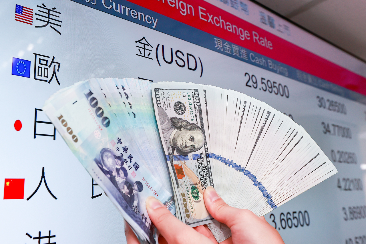 台灣新聞通訊社-新台幣開盤貶3.3分　為31.36元