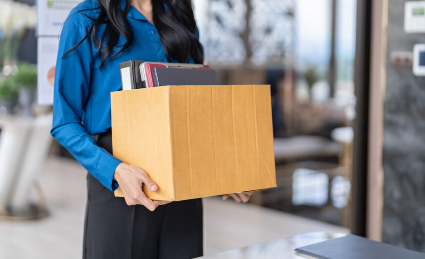 台灣新聞通訊社-2個月4人離職！他嘆年終6個月也留不住人 網曝背後心態