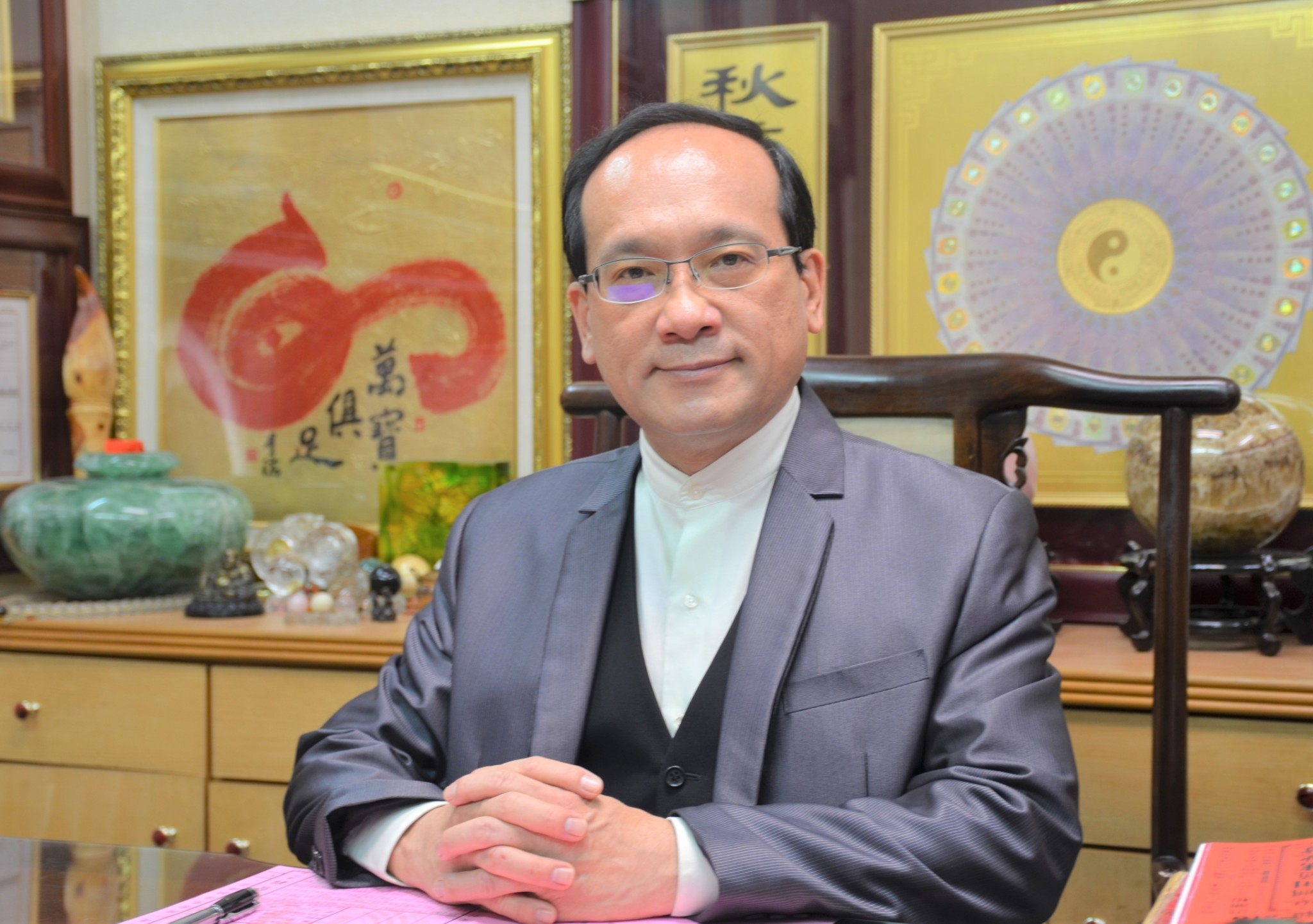 台灣新聞通訊社-2026年是丙午年「火旺」命理師建議：投資2屬性類股可逢低承接