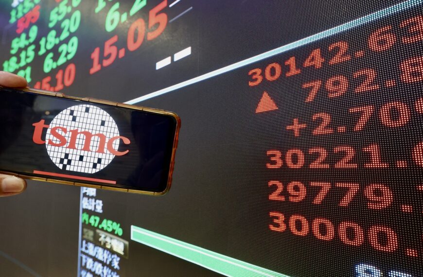 台灣新聞通訊社-台股衝破3萬點！他好奇「8000點年代怎麼活」 網嘆：至少買得起房