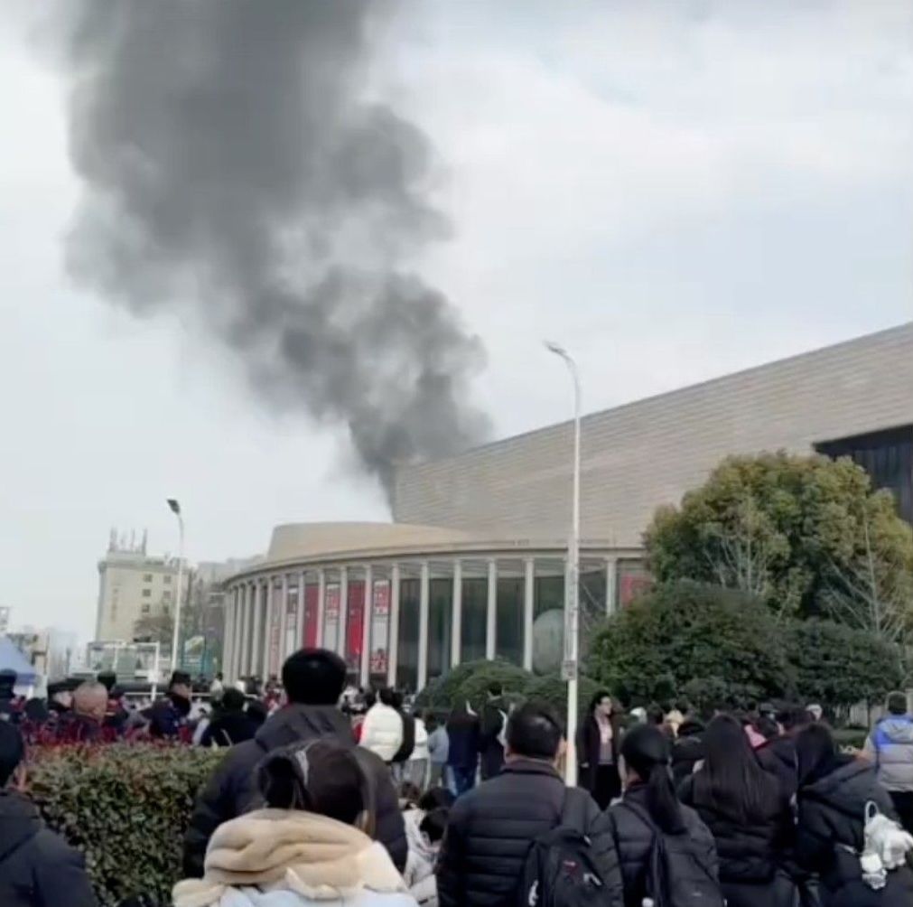 台灣新聞通訊社-湖北美術館火災 網熱議「陰謀論」：避免被追查藏品