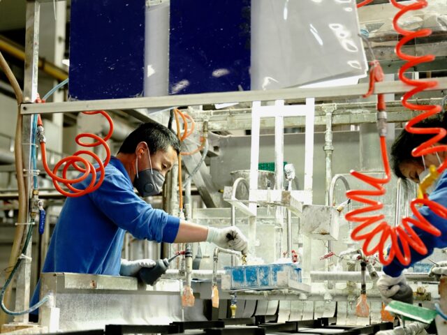 台灣新聞通訊社-大陸經濟景氣回落！1月製造業PMI為49.3%，再度跌落榮枯線