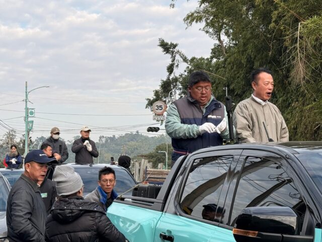 台灣新聞通訊社-嘉義縣長初選上班日現身戰車遭質疑 勞青處長：依法請假