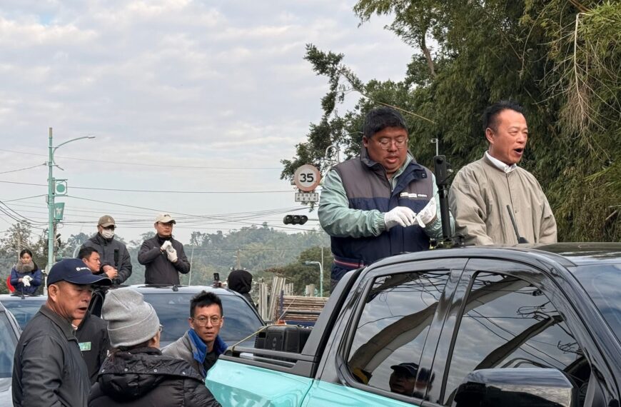 台灣新聞通訊社-嘉義縣長初選上班日現身戰車遭質疑 勞青處長：依法請假