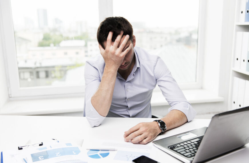 台灣新聞通訊社-沒經驗就沒工作?海歸碩士狂投80封履歷全槓龜 薪水砍半仍碰壁